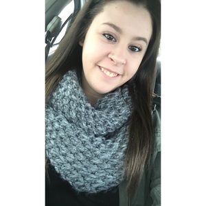 Meet your Posher, Carmen